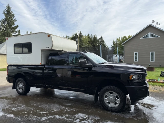 2023 Dodge Ram2500, 19.116 km, Import Kanada — Foto 1