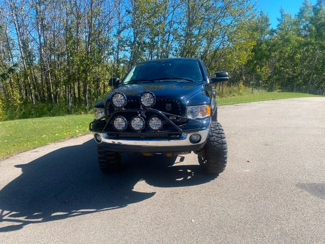 2003 Dodge Ram2500 Slt, schwarz, 13.600 km, Import Kanada — Foto 1 z 5 2003 Dodge Ram2500 Slt, schwarz, 13.600 km, Import Kanada — Foto 1 z 5