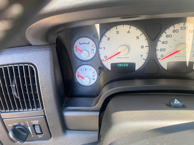 2003 Dodge Ram2500 Slt, schwarz, 13.600 km, Import Kanada — Foto 2 z 5