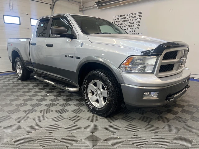 2010 Dodge Ram1500 SLT, grau, 104.387 km, Import Kanada — Foto 1