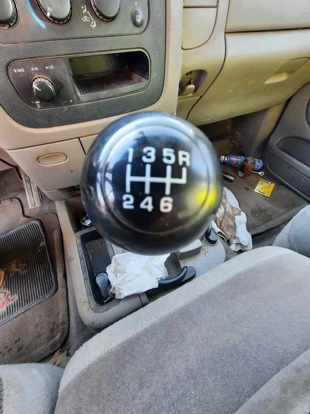 2004 Dodge Ram3500, 1.234 km, Import Kanada — Foto 5 z 5