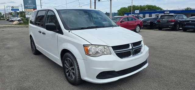 2020 Dodge Grand Caravan SE, weiß, 113.270 km, Import Kanada — Foto 3 z 5