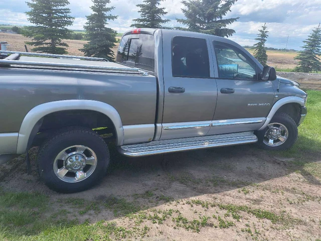 2005 Dodge Ram2500, 270.000 km, Import Kanada — Foto 1 z 5 2005 Dodge Ram2500, 270.000 km, Import Kanada — Foto 1 z 5