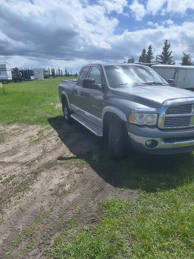 2005 Dodge Ram2500, 270.000 km, Import Kanada — Foto 2 z 5