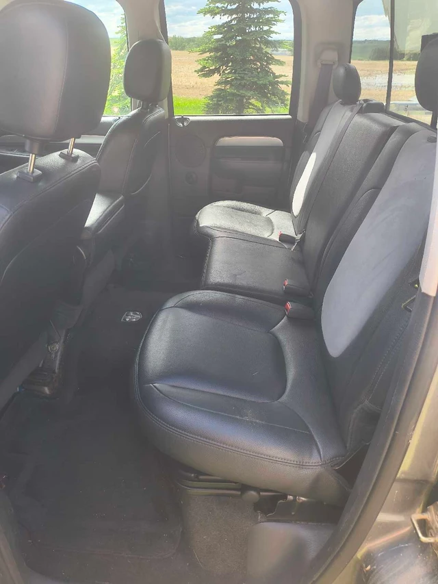 2005 Dodge Ram2500, 270.000 km, Import Kanada — Foto 3 z 5