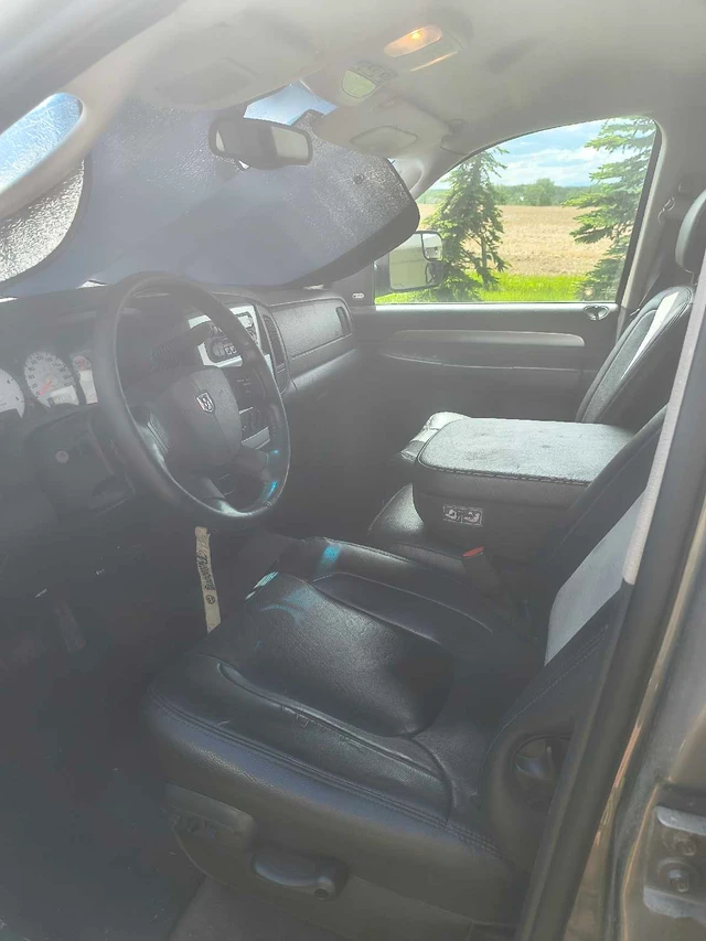 2005 Dodge Ram2500, 270.000 km, Import Kanada — Foto 5 z 5