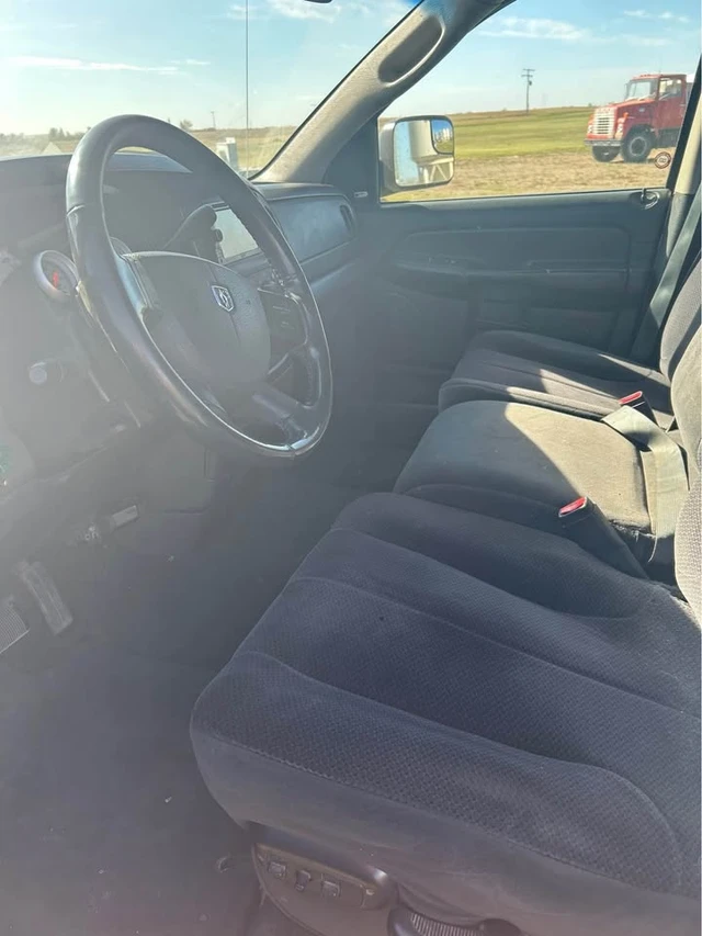 2005 Dodge Ram2500, weiß, 290.000 km, Import Kanada — Foto 2 z 4