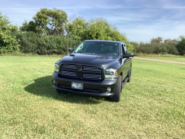 2016 Dodge Ram1500 Extended Cab, schwarz, 77.000 km, Import Kanada — Foto 1