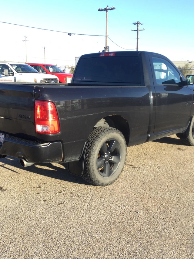 2016 Dodge Ram1500, schwarz, 231.960 km, Import Kanada — Foto 2 z 5