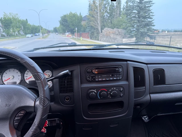 2003 Dodge Ram2500 SLT, grün, 171.500 km, Import Kanada — Foto 2 z 5