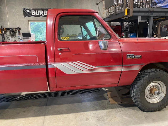 1991 Dodge Ram2500, 275.848 km, Import Kanada — Foto 2 z 5