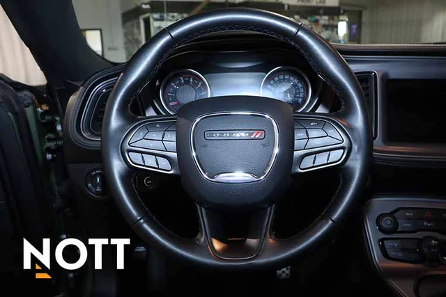 2023 Dodge Challenger SXT, 13.131 km, Import Kanada — Foto 16 z 20