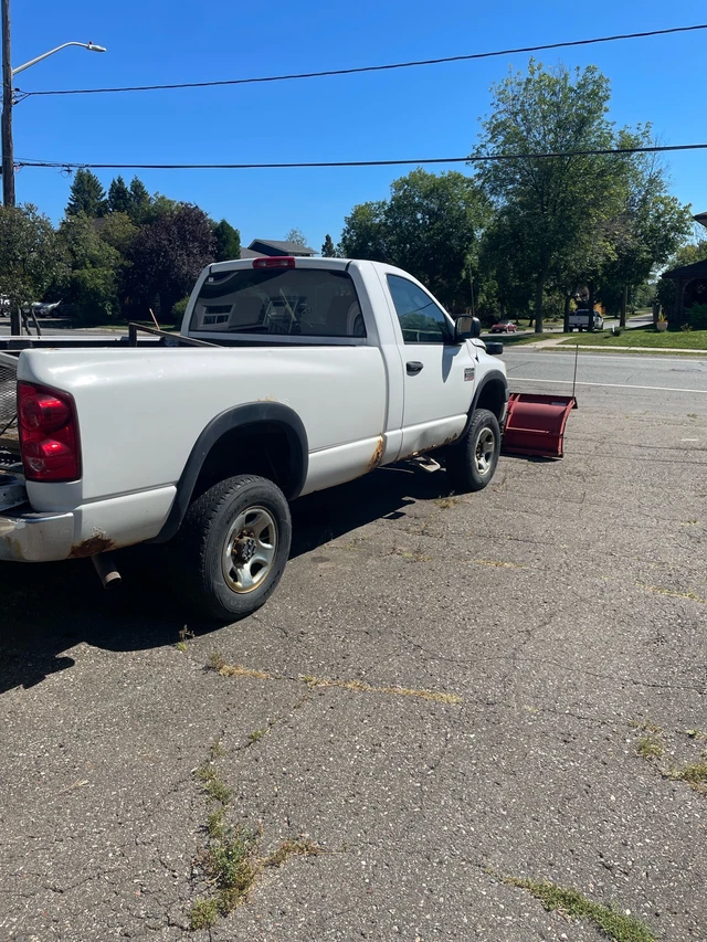 2009 Dodge Ram2500, 122.000 km, Import Kanada — Foto 1