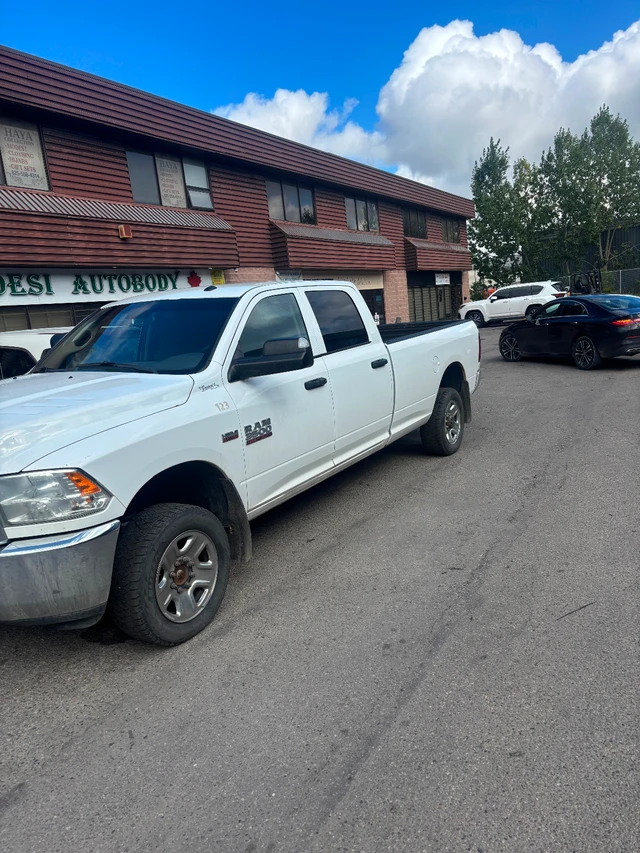 2018 Dodge Ram3500 Sl, weiß, 167.000 km, Import Kanada — Foto 1