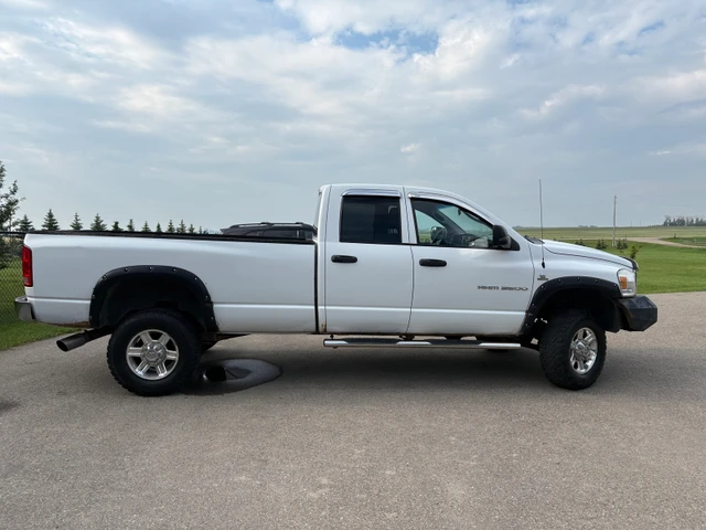 2006 Dodge Ram3500, 267.000 km, Import Kanada — Foto 3 z 5