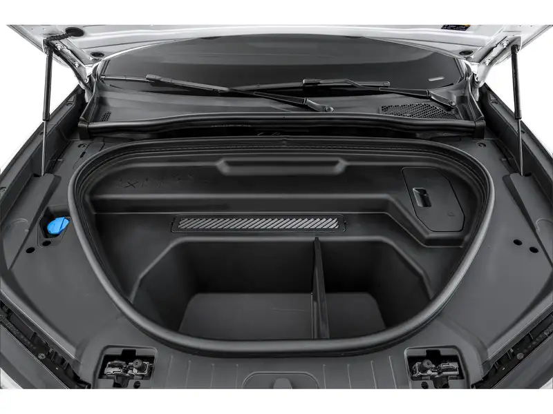 2027 Audi SQ6 e-tron Technik, schwarz, 90 km, Import Kanada — Foto 7 z 11