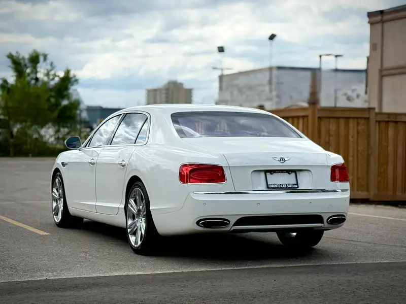 2015 Bentley Flying Spur, weiß, 58.700 km, Import Kanada — Foto 1