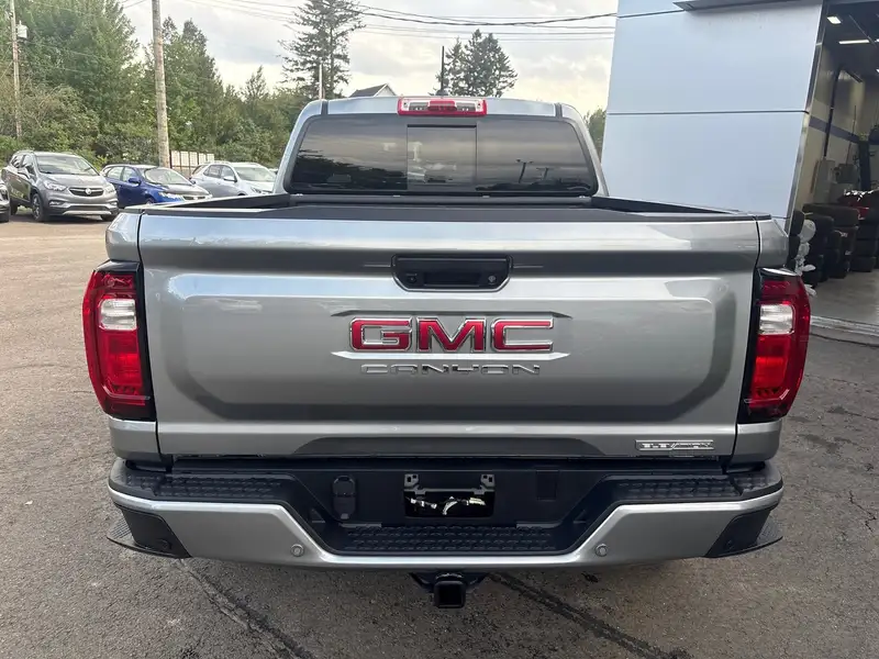 2026 GMC Canyon ELEVATION, Sterling Metallic, 0 km, Import Kanada — Foto 5 z 12