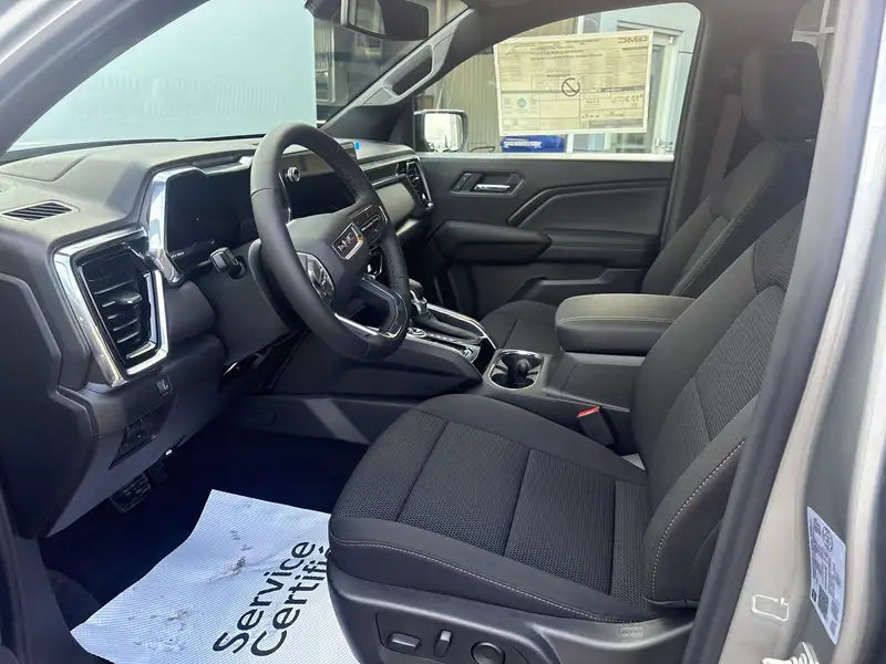 2026 GMC Canyon ELEVATION, Sterling Metallic, 0 km, Import Kanada — Foto 6 z 12
