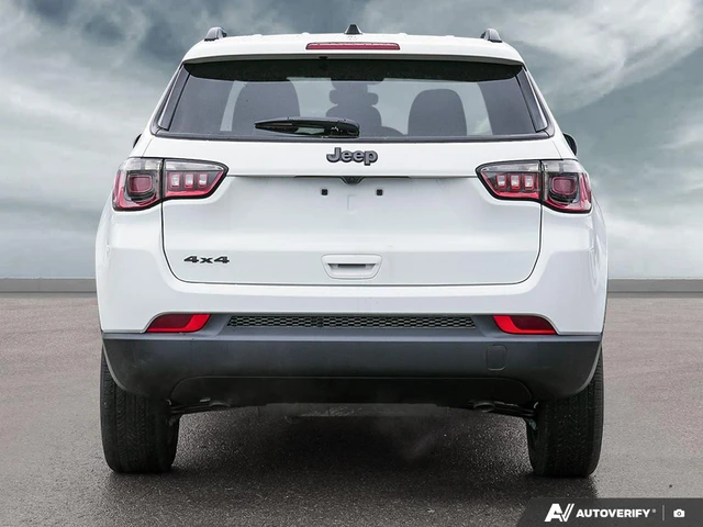 2026 Jeep Compass Altitude, weiß, 11 km, Import Kanada — Foto 5 z 5