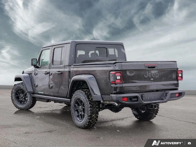 2026 Jeep Gladiator Willys, schwarz, 11 km, Import Kanada — Foto 4 z 5