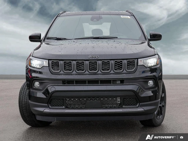 2026 Jeep Compass North, schwarz, 11 km, Import Kanada — Foto 2 z 5
