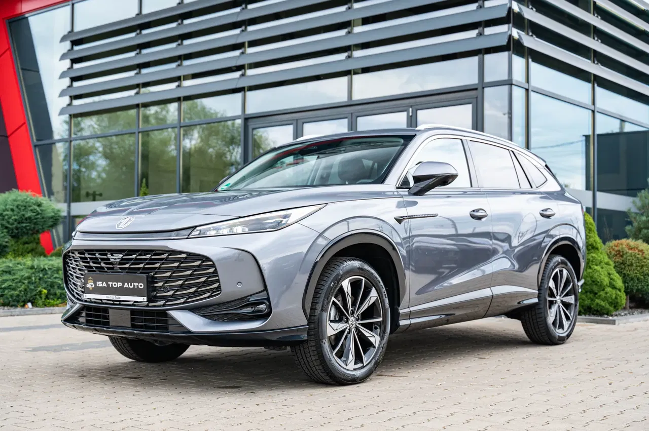 2026 MG HS, 18 km, Rumänien — Foto 1