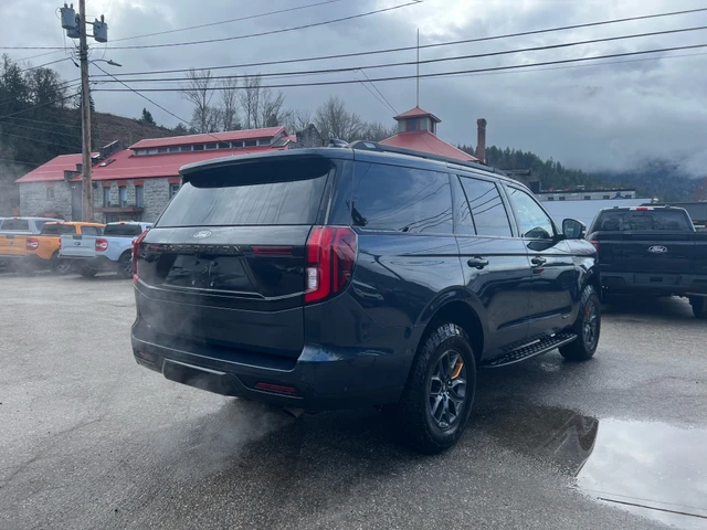 2025 Ford Expedition Tremor, grau, 11.197 km, Import Kanada — Foto 3 z 5