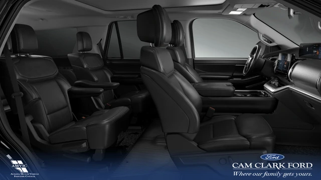 2027 Ford Expedition Platinum, schwarz, 21 km, Import Kanada — Foto 5 z 7
