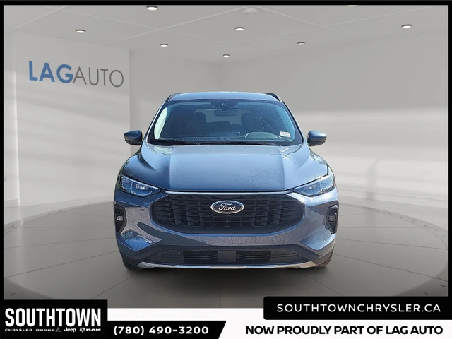 2025 Ford Escape Platinum, blau, 39.144 km, Import Kanada — Foto 2 z 17