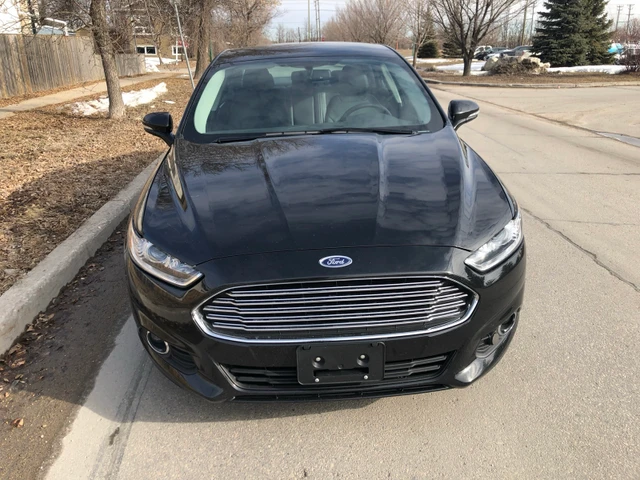 2015 Ford Fusion SE, schwarz, 194.000 km, Import Kanada — Foto 1