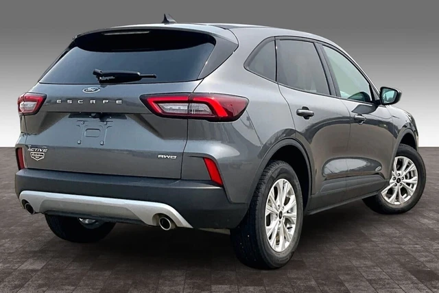 2025 Ford Escape Active, grau, 51.524 km, Import Kanada — Foto 13 z 20