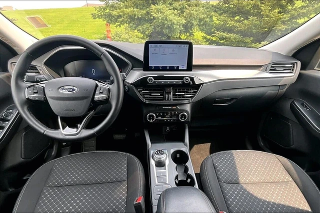 2025 Ford Escape Active, grau, 51.524 km, Import Kanada — Foto 15 z 20