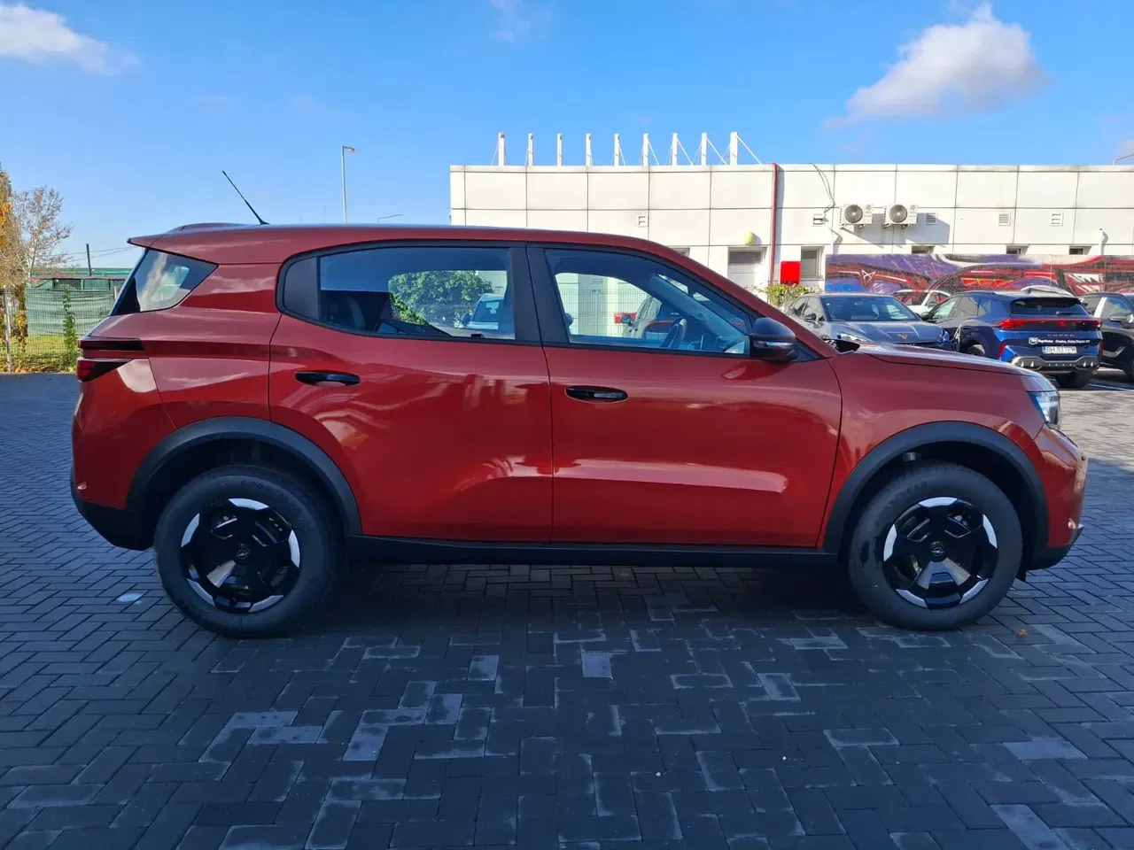 2025 Opel Frontera, 12.000 km, Rumänien — Foto 4 z 22