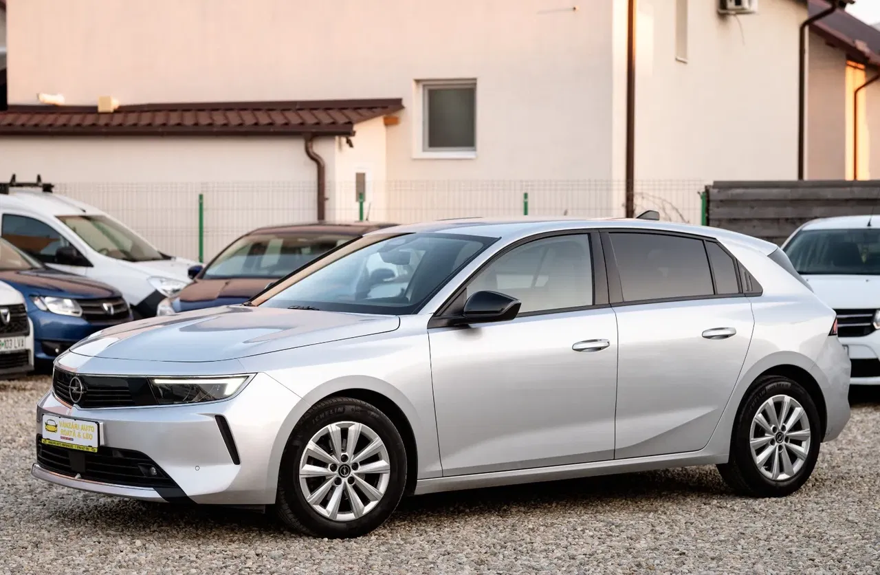 2023 Opel Astra, 73.000 km, Rumänien — Foto 2 z 31