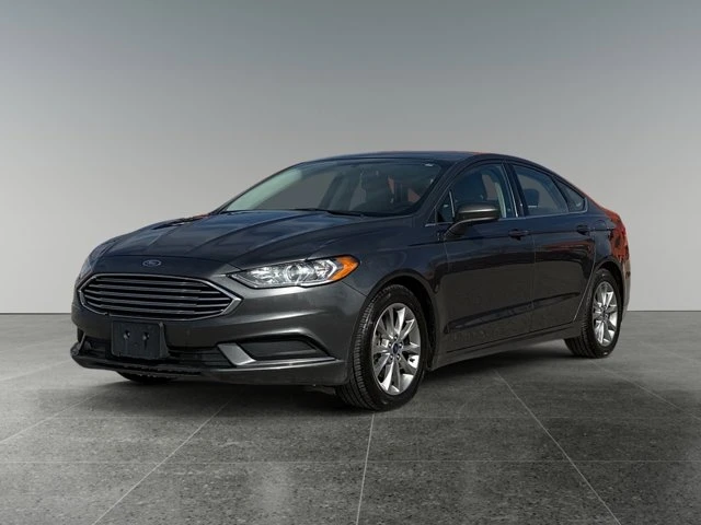 2017 Ford Fusion SE, grau, 147.601 km, Import Kanada — Foto 1
