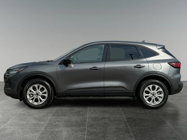 2025 Ford Escape Active, 56.729 km, Import Kanada — Foto 2 z 15