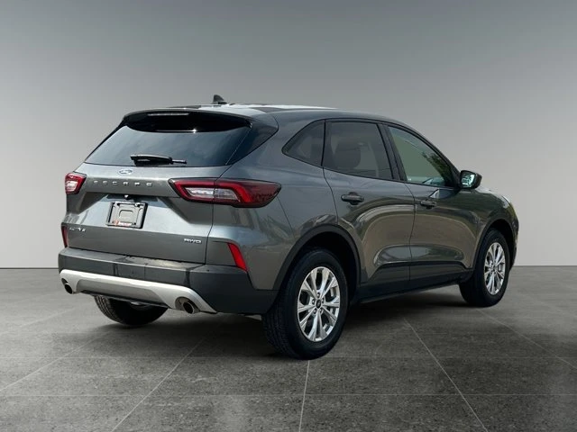 2025 Ford Escape Active, 56.729 km, Import Kanada — Foto 5 z 15