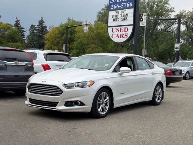 2015 Ford Fusion SE, weiß, 225.781 km, Import Kanada — Foto 1