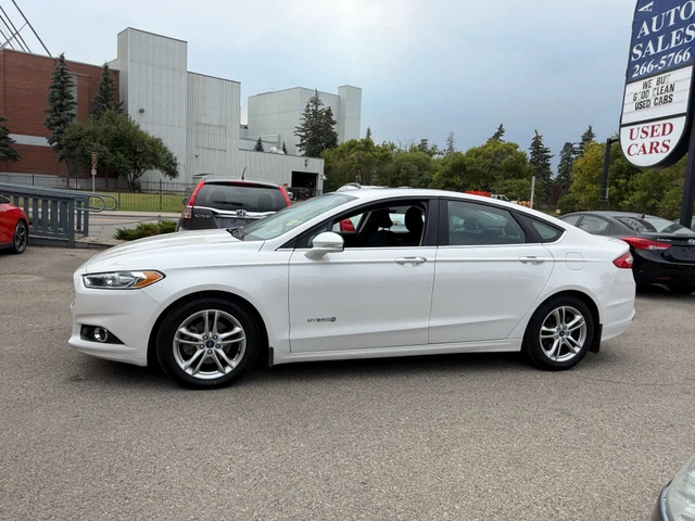 2015 Ford Fusion SE, weiß, 225.781 km, Import Kanada — Foto 2 z 20