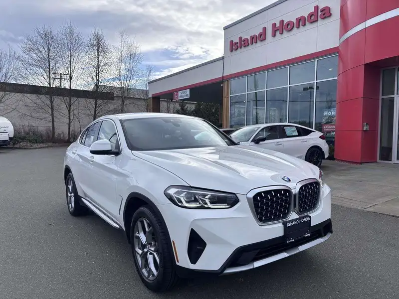 2025 BMW X4 Crash Avoidance Remote Start, weiß, 32.746 km, Import Kanada — Foto 1