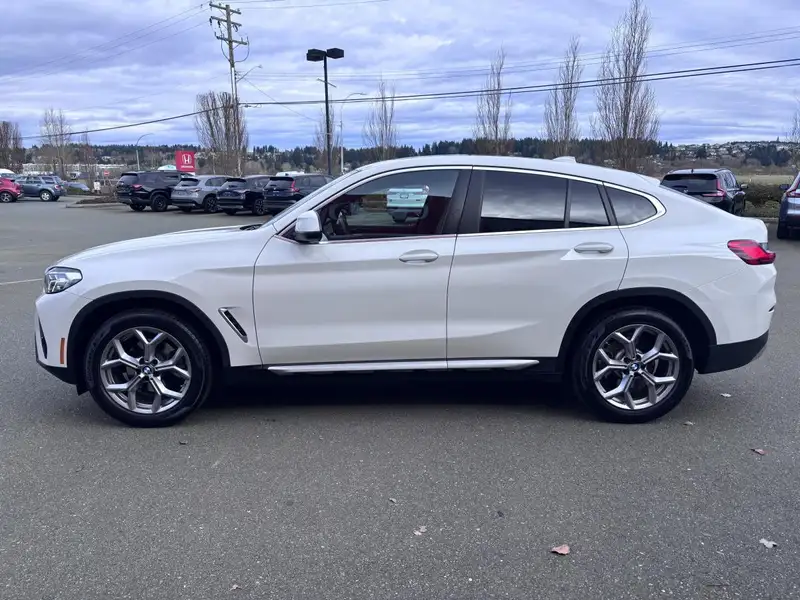 2025 BMW X4 Crash Avoidance Remote Start, weiß, 32.746 km, Import Kanada — Foto 4 z 12