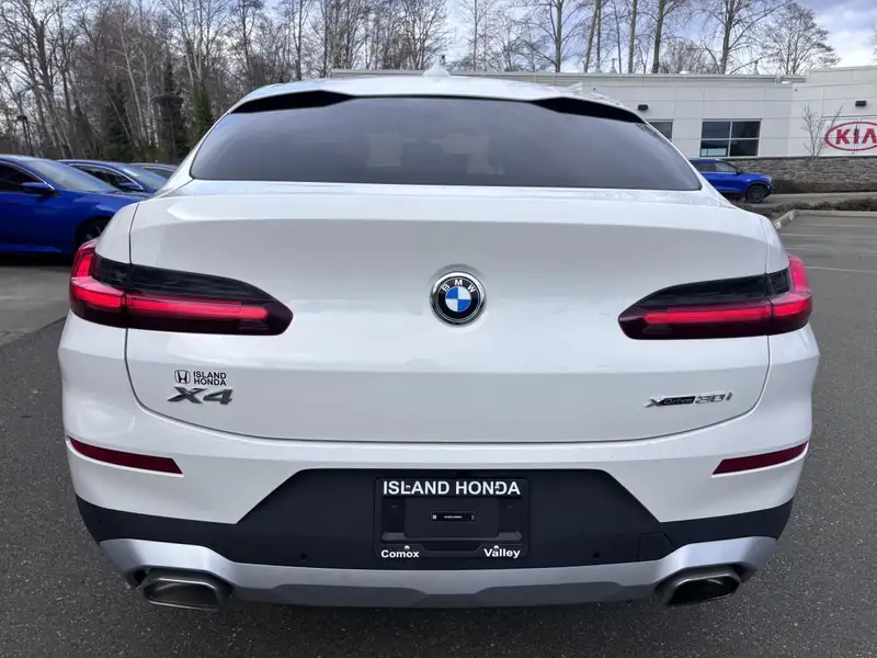 2025 BMW X4 Crash Avoidance Remote Start, weiß, 32.746 km, Import Kanada — Foto 6 z 12