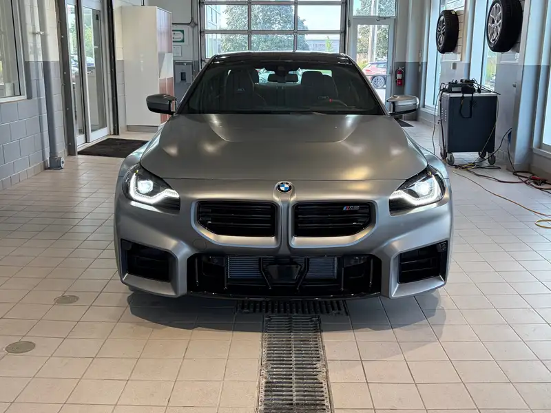 2026 BMW M2 Coupe, grau, 90 km, Import Kanada — Foto 2 z 12