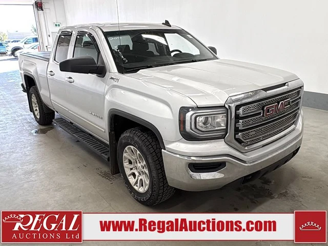 2019 GMC SIERRA, silber, 222.230 km, Import Kanada — Foto 2 z 5
