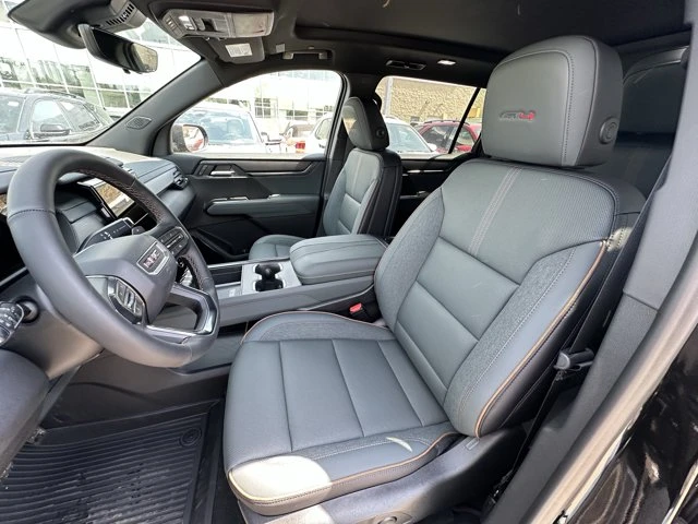 2026 GMC Acadia AT4, schwarz, 5 km, Import Kanada — Foto 10 z 20