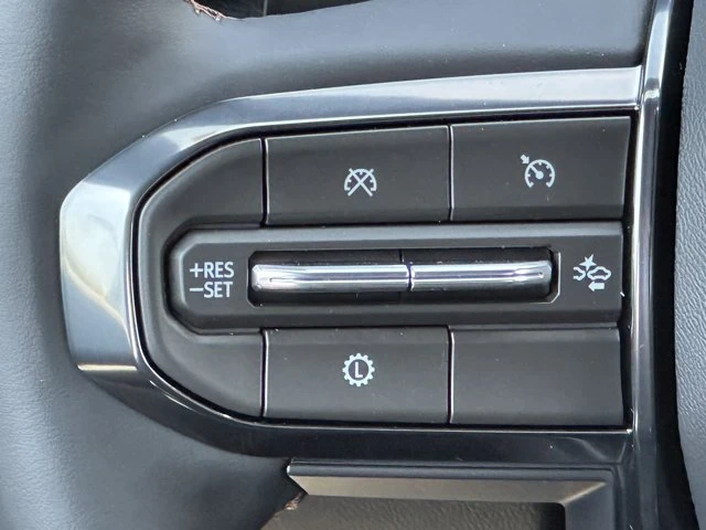 2026 GMC Acadia AT4, schwarz, 5 km, Import Kanada — Foto 12 z 20