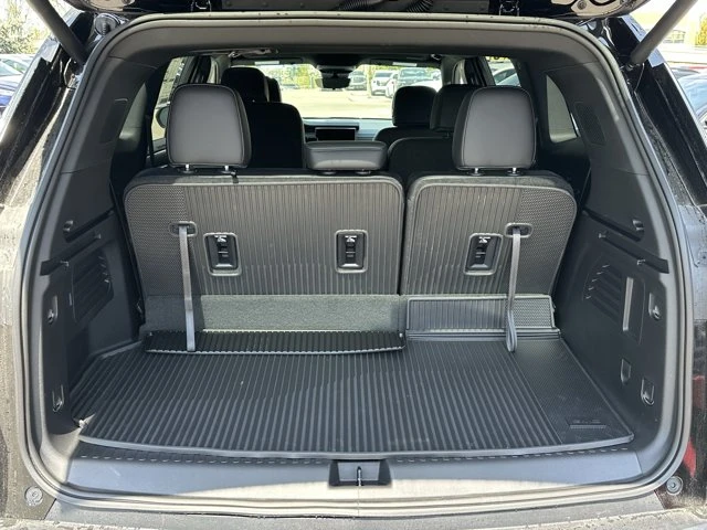 2026 GMC Acadia AT4, schwarz, 5 km, Import Kanada — Foto 8 z 20