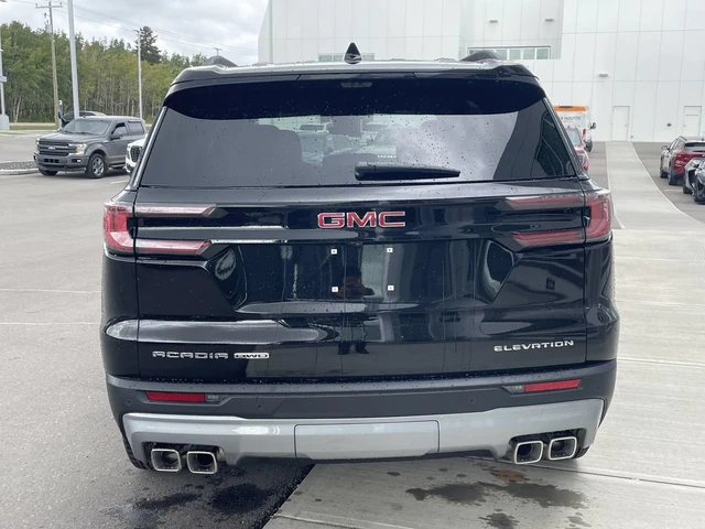 2027 GMC Acadia Elevation, schwarz, 6 km, Import Kanada — Foto 8 z 20