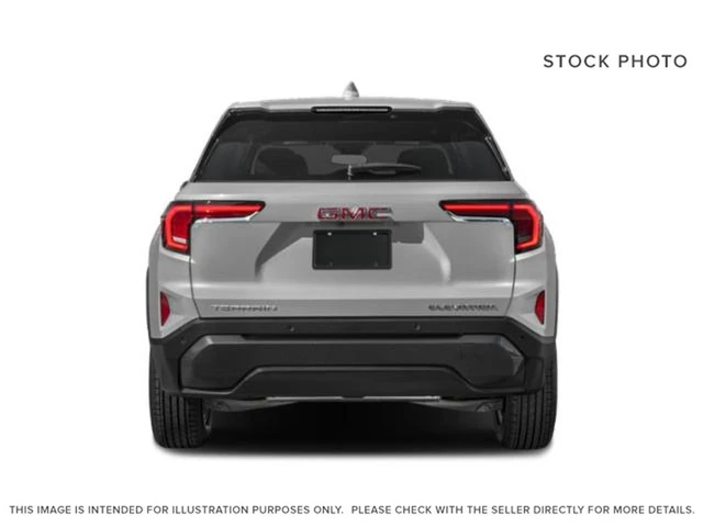 2027 GMC Terrain AT4, 5 km, Import Kanada — Foto 5 z 5